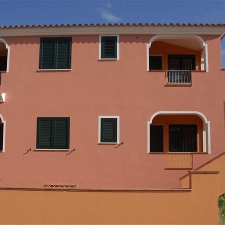 Appartamenti Le Ginestre E Gli Oleandri Cala Liberotto Extérieur photo